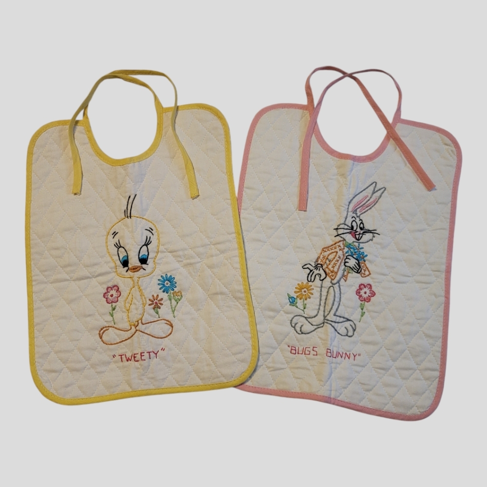 Vtg Bibs Child Baby 12.5x9.5 White Quilted Tweety & Bugs Bunny Hand Embroidered
